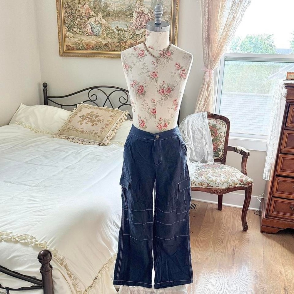 Navy blue cargo capri pants no tag size small 26" waist